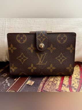 💚Louis Vuitton Monogram Vintage Kusslock Wallet💚
